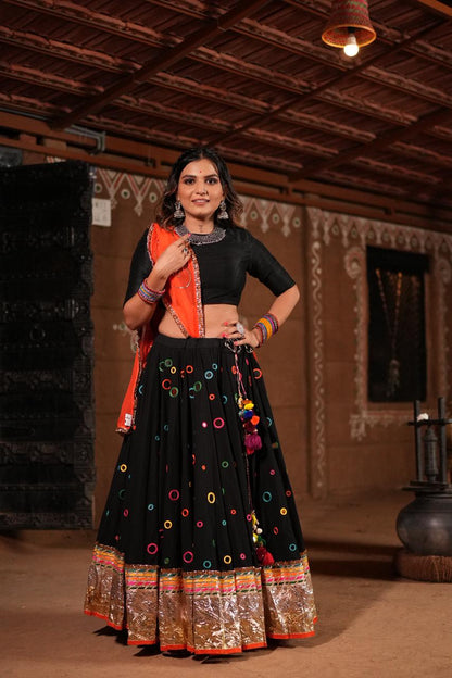 Black Blouse - Anjanase