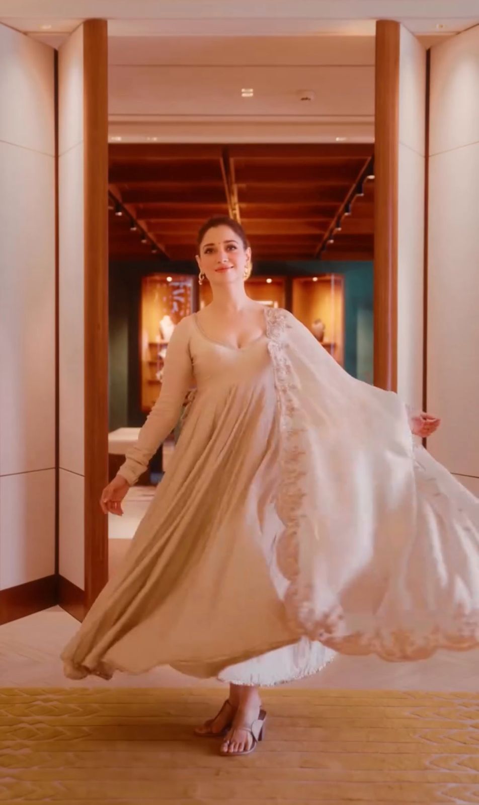 Tamannaah Bhatia - Savrnika Anarkali Set - Anjanase