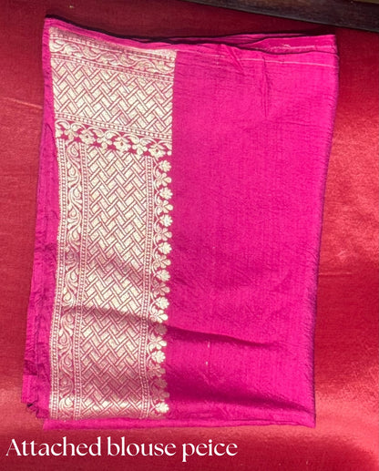 Gulabi Saree