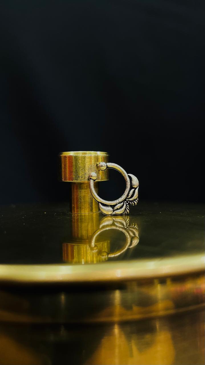 Oxidised Nose Pin