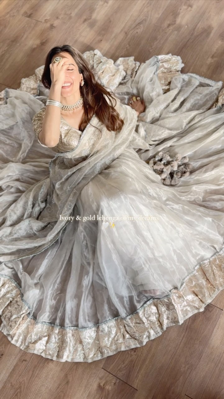 Urmi Daga Lehenga Set