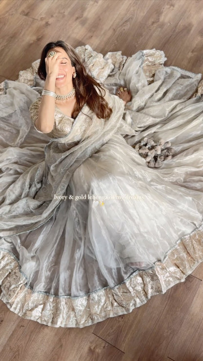 Urmi Daga Lehenga Set